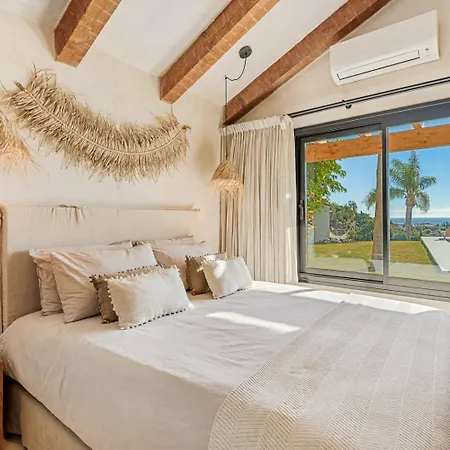 Villa Jasmine - Pool, Sauna, Garden & Sea View